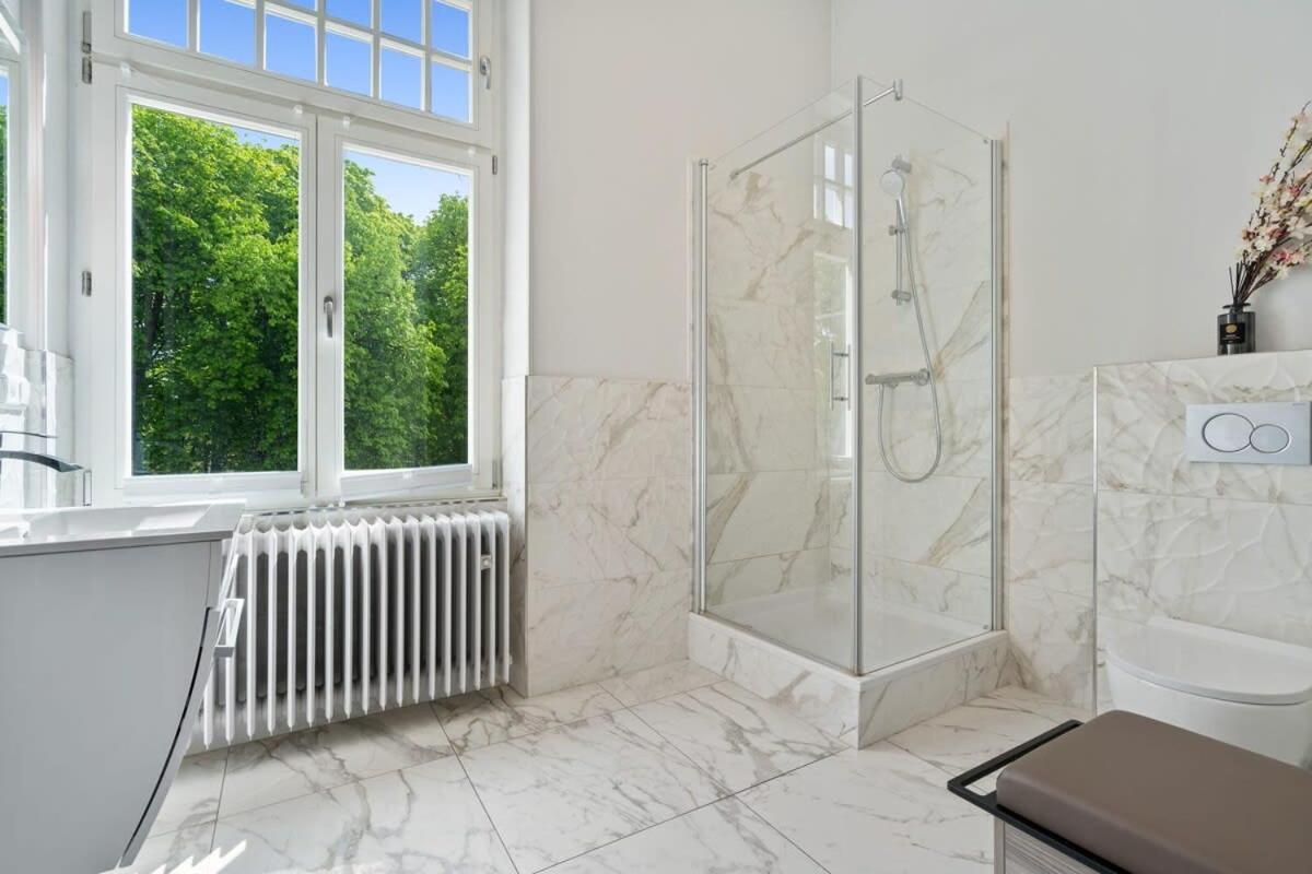 לוקסמבורג Room W Shared Bathroom&Kitchen In Luxury Villa מראה חיצוני תמונה